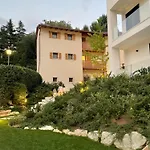公寓式酒店 Midum Luxuryapartments Con Giardino 特伦托