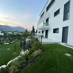 Midum Luxuryapartments Con Giardino 4*