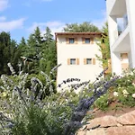 Midum Luxuryapartments Con Giardino 4* 特伦托