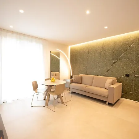 Midum Luxuryapartments Con Giardino 4* Trient