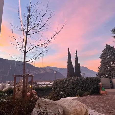 Midum Apartments Con Giardino Aparthotel