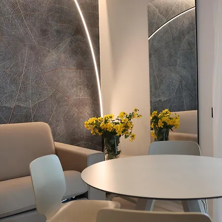 Midum Luxuryapartments Con Giardino 4* Trient