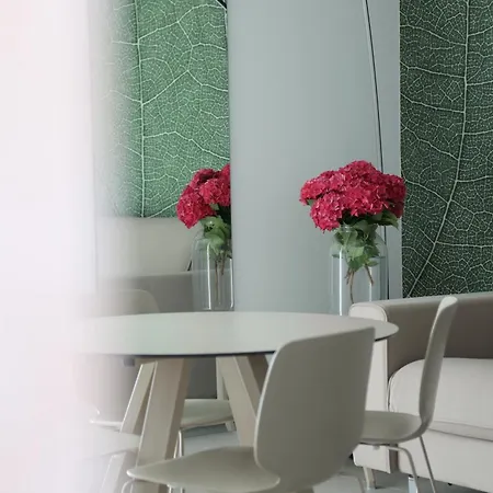 Aparthotel Midum Luxuryapartments Con Giardino