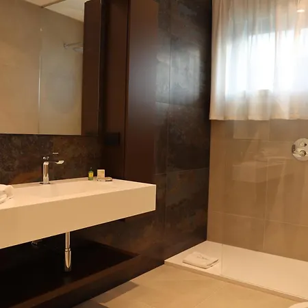 Midum Con Giardino Hotel apartamentowy 4*