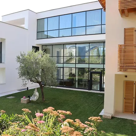 Midum Luxuryapartments Con Giardino Trient