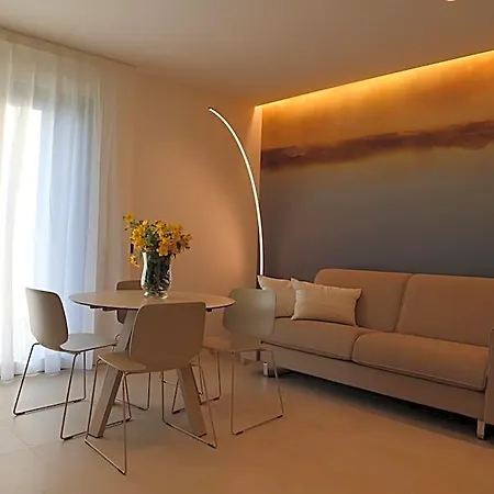 Aparthotel Midum Apartments Con Giardino