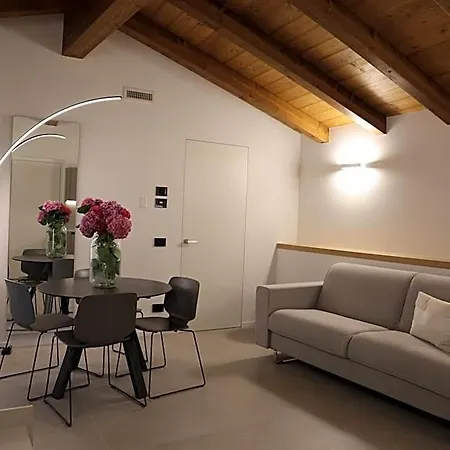 Aparthotel Midum Apartments Con Giardino 4*
