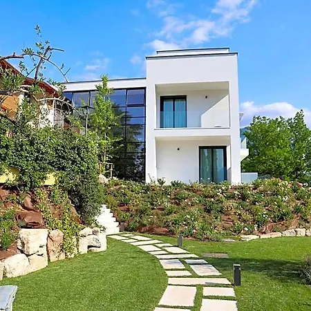 Aparthotel Midum Apartments Con Giardino