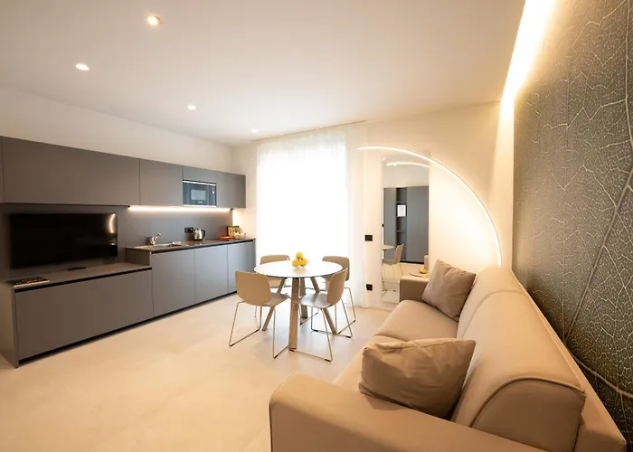 Midum Luxuryapartments Con Giardino מלון דירות טרנטו