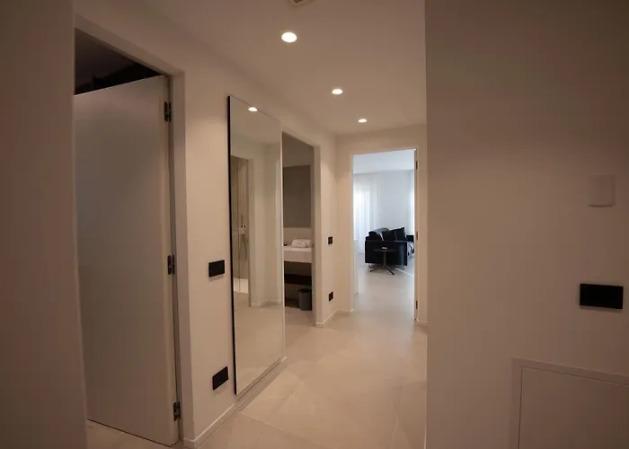 Midum Luxuryapartments Con Giardino 4* טרנטו