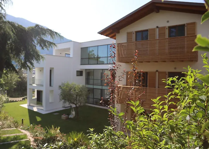 Midum Luxuryapartments Con Giardino טרנטו